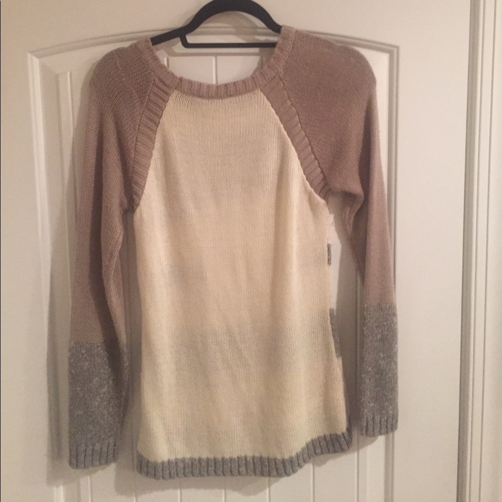 Neutral sweater - Picture 2 of 2