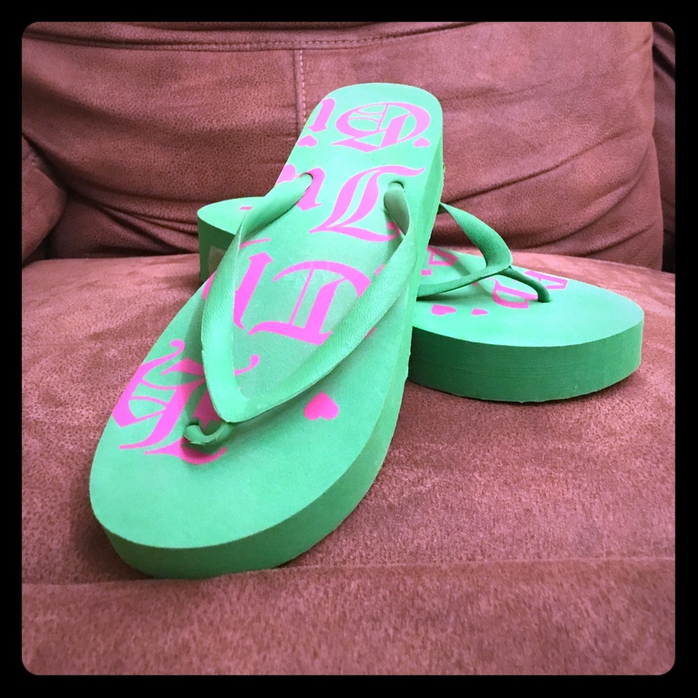 Juicy Couture Sz 8 Green Flip Flops