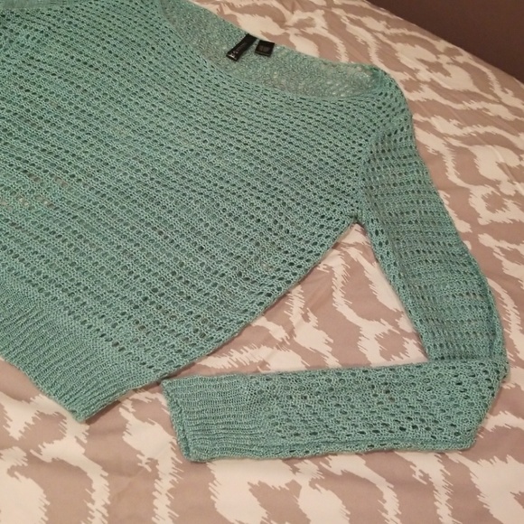 Cute beachy top! - Picture 3 of 5