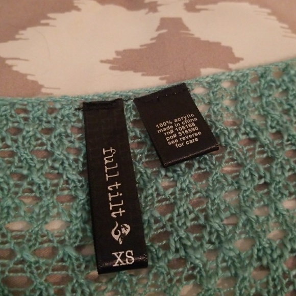 Cute beachy top! - Picture 4 of 5