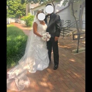 Beautiful Ivory Wedding Dress