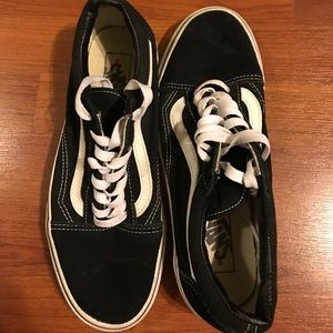 Women/men's Black Vans