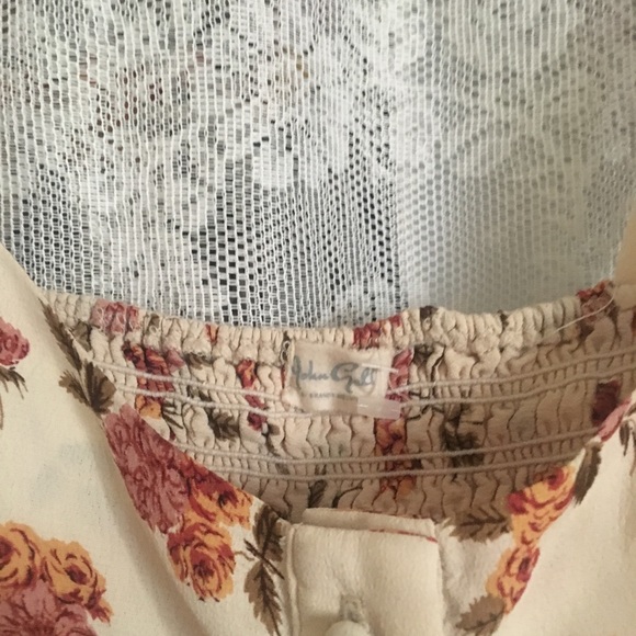 Brandy button crop top with flowers - Picture 2 of 4