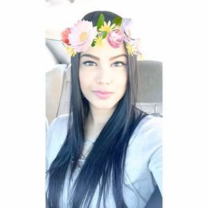 Meet your Posher, Estefany