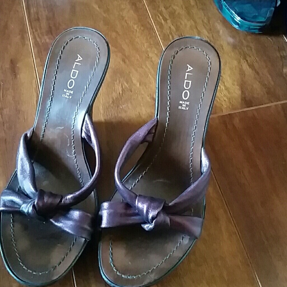 Shoes - Picture 2 of 6