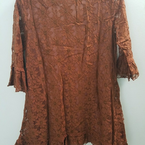 Lace 3/4 sleeve tunic top CCO 1 HR ONLY - Picture 3 of 4