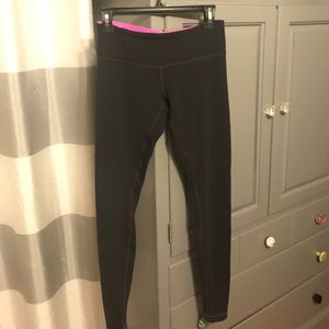 Lululemon yoga pants