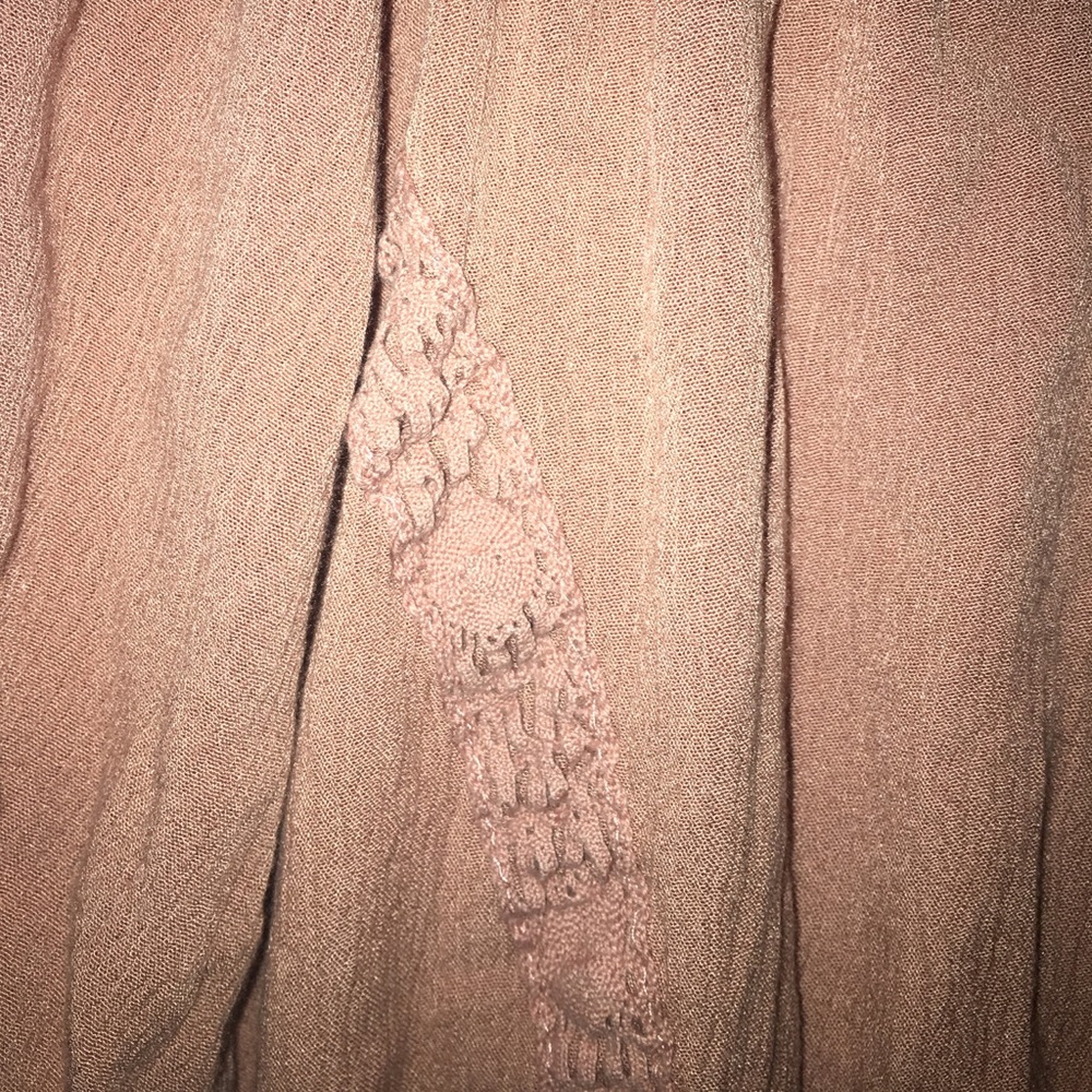 Kendall & Kylie Cute Coral Cropped Blouse - Picture 3 of 6