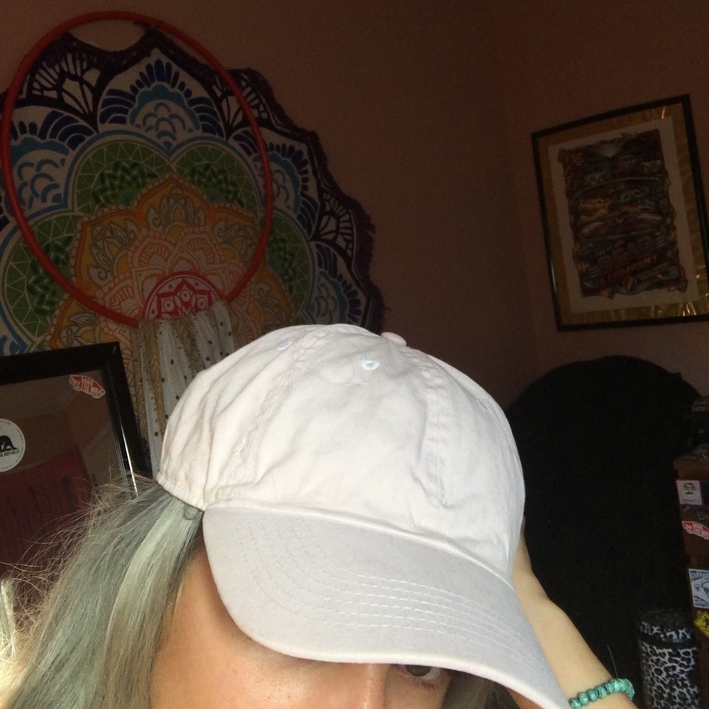 Brandy Melville cap