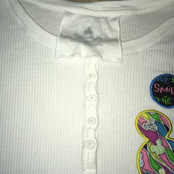 🌈3/$25 Disney World Thermal Mickey Size Medium - Picture 4 of 5