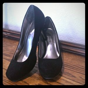 Madden Girl black heels