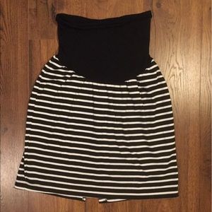 Knee length black and white maternity skirt