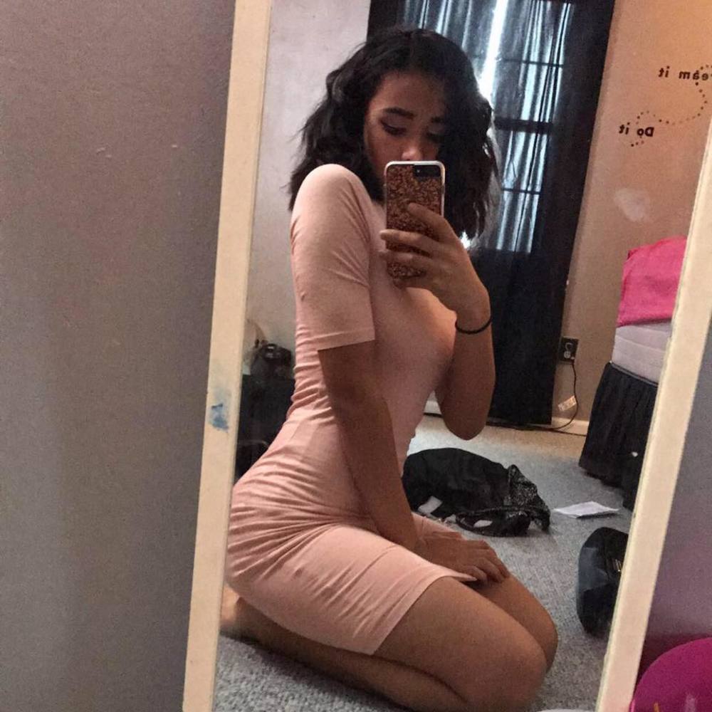 Meet your Posher, Desiree