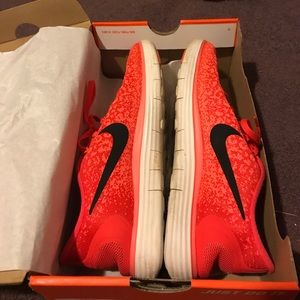 Nike Free RN Distance coral running shoe size 8
