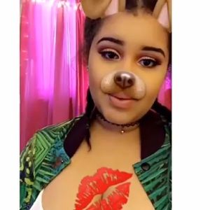 Meet your Posher, Briana