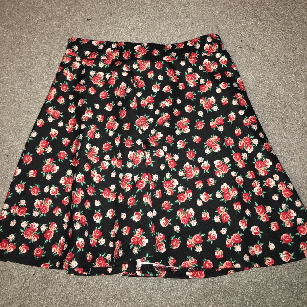 Red rose skater skirt