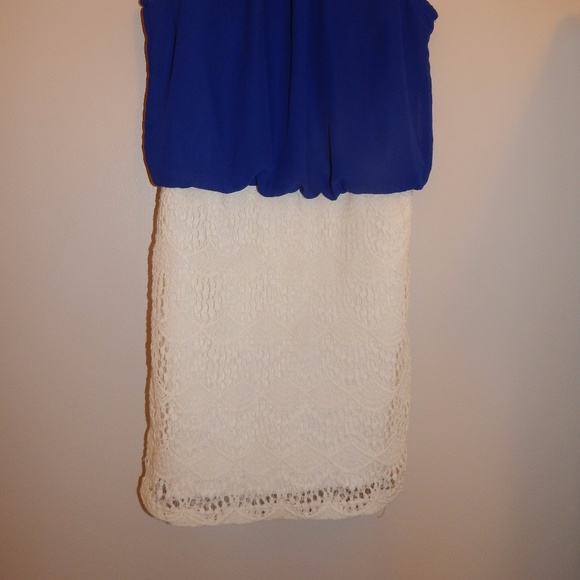 Blue and White Dillard's Dress - Picture 3 of 3
