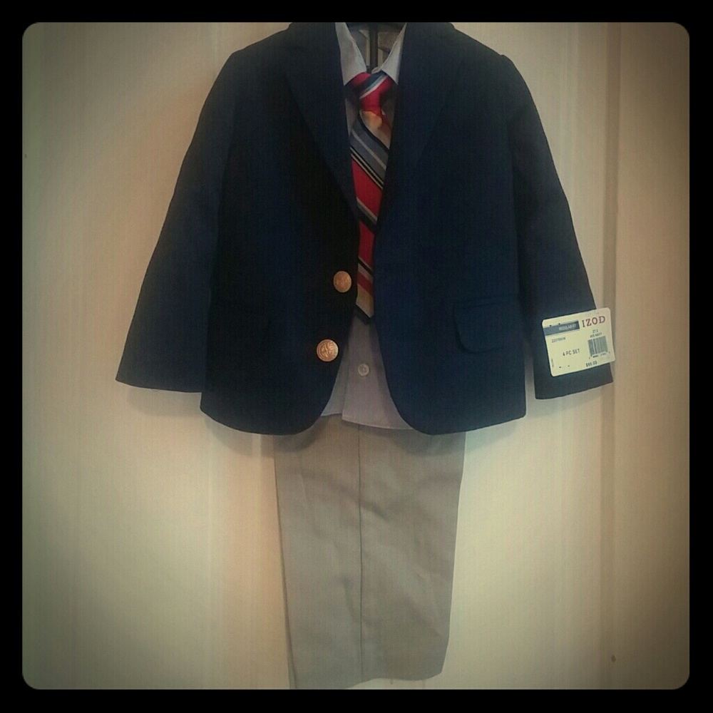 2t boys 4 piece Izod suit set! Brand new!