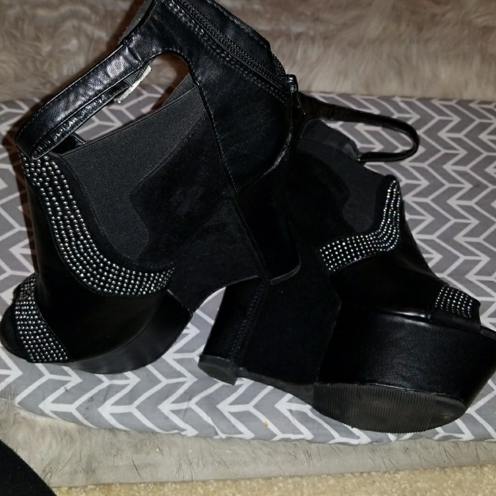Wedges - Picture 2 of 3