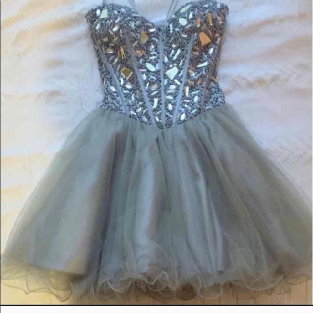 Mayqueen Couture prom short dress