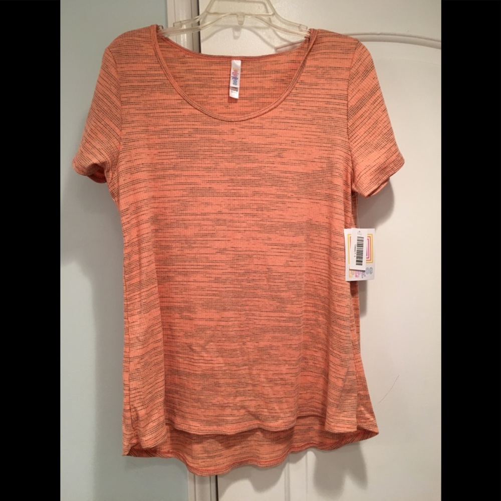 LuLaRoe Classic tee size Large