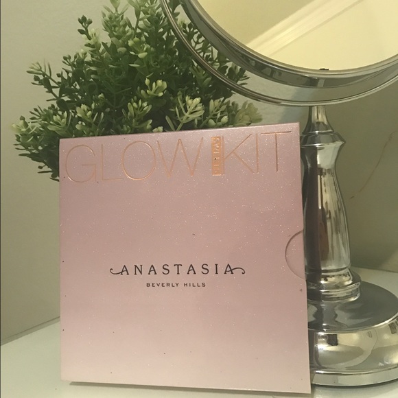 ANASTASIA BEVERLY HILLS SWEETS GLOW KIT - Picture 1 of 4