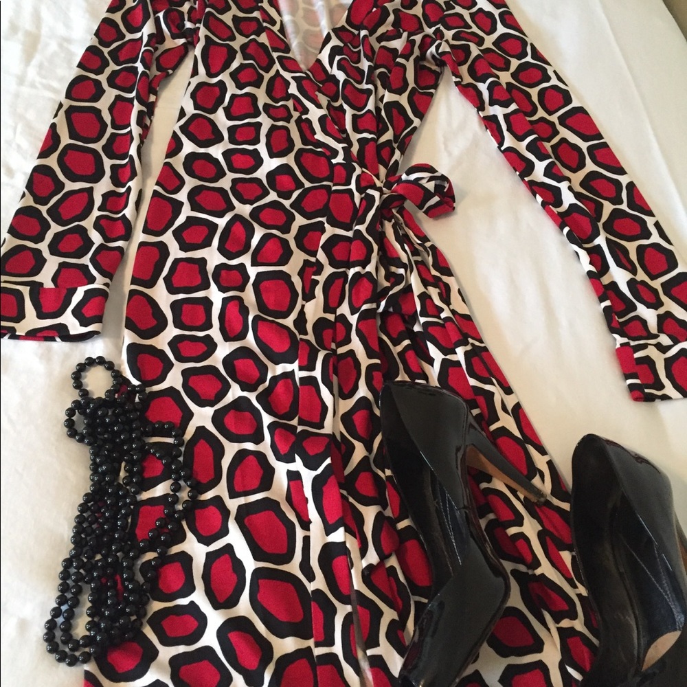Diane von Furstenberg long sleeve wrap dress