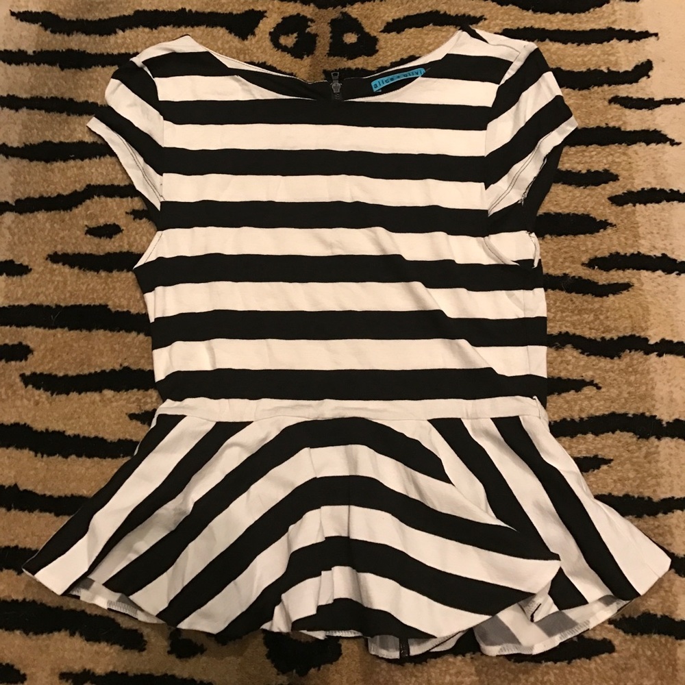 ALICE + OLIVIA STRIPED BLOUSE SIZE SMALL