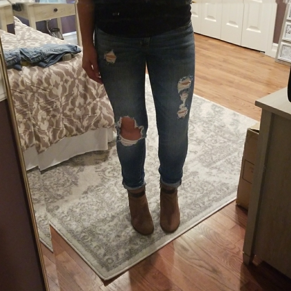 Distressed American Eagle Jeans