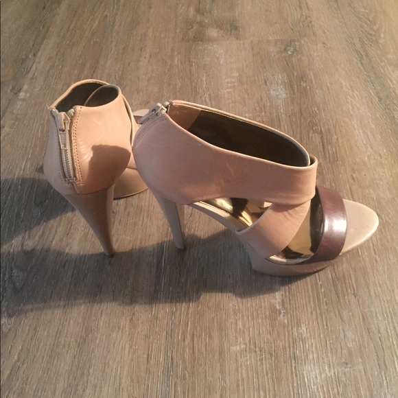 Carlos Zip Back Platform Heels - Picture 3 of 4