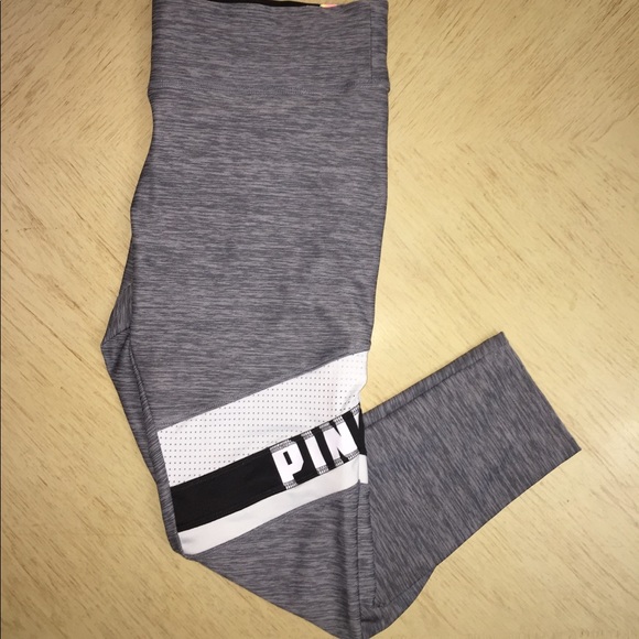 SOLD!!! VS Pink Ultimate Ankle Leggings NWT - Picture 2 of 7