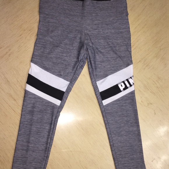 SOLD!!! VS Pink Ultimate Ankle Leggings NWT - Picture 3 of 7