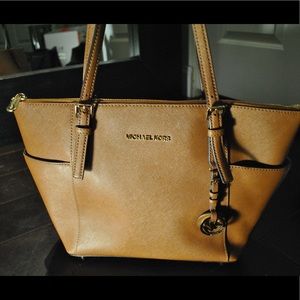 Michael Kors tote!