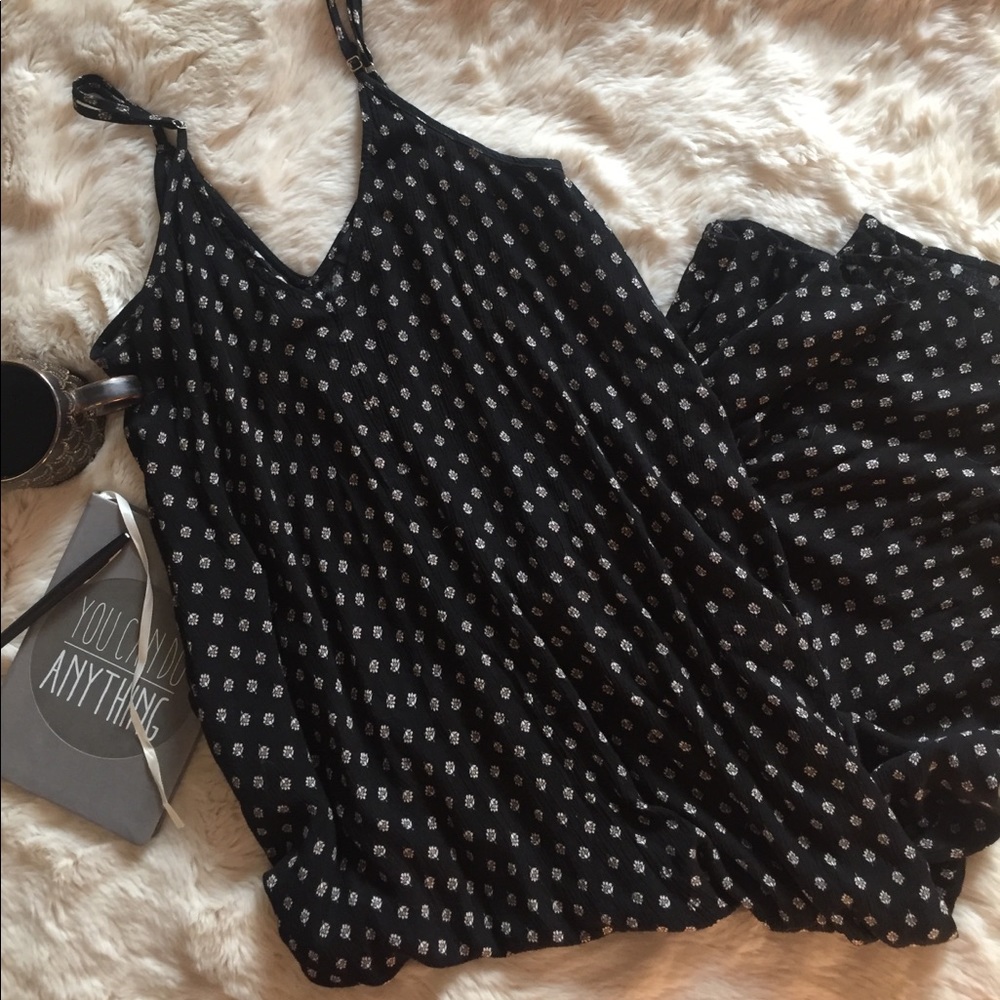 Lulu's Black Maxi Dress w/ Pockets