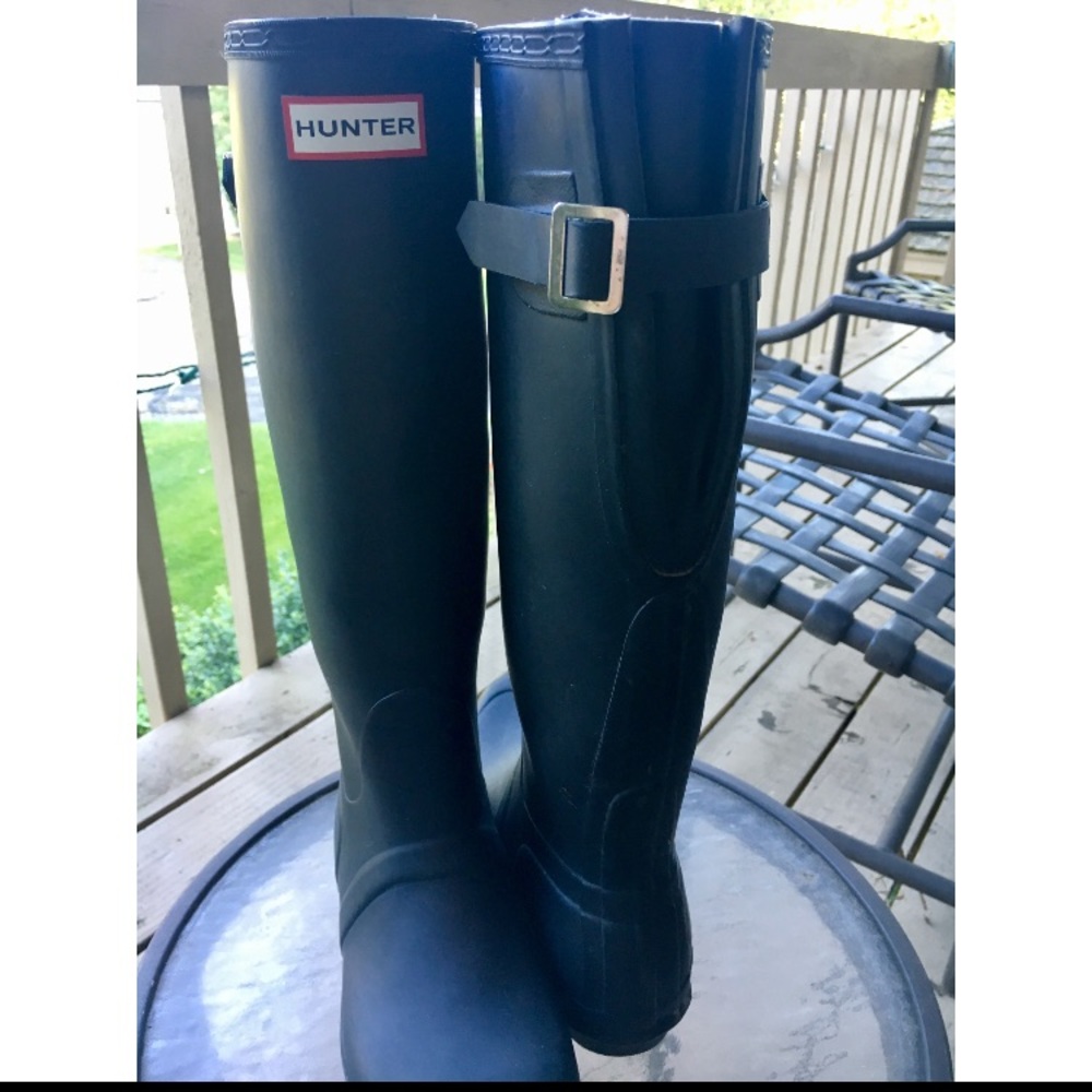 Hunter Boots Matte Black w/ Adjustable Back