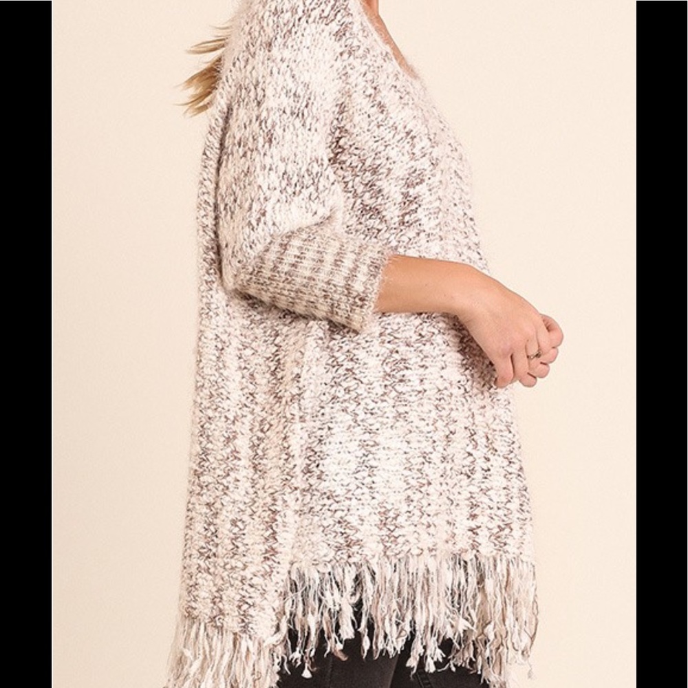 Chunky Knit Sweater w/Fringes - Picture 3 of 5