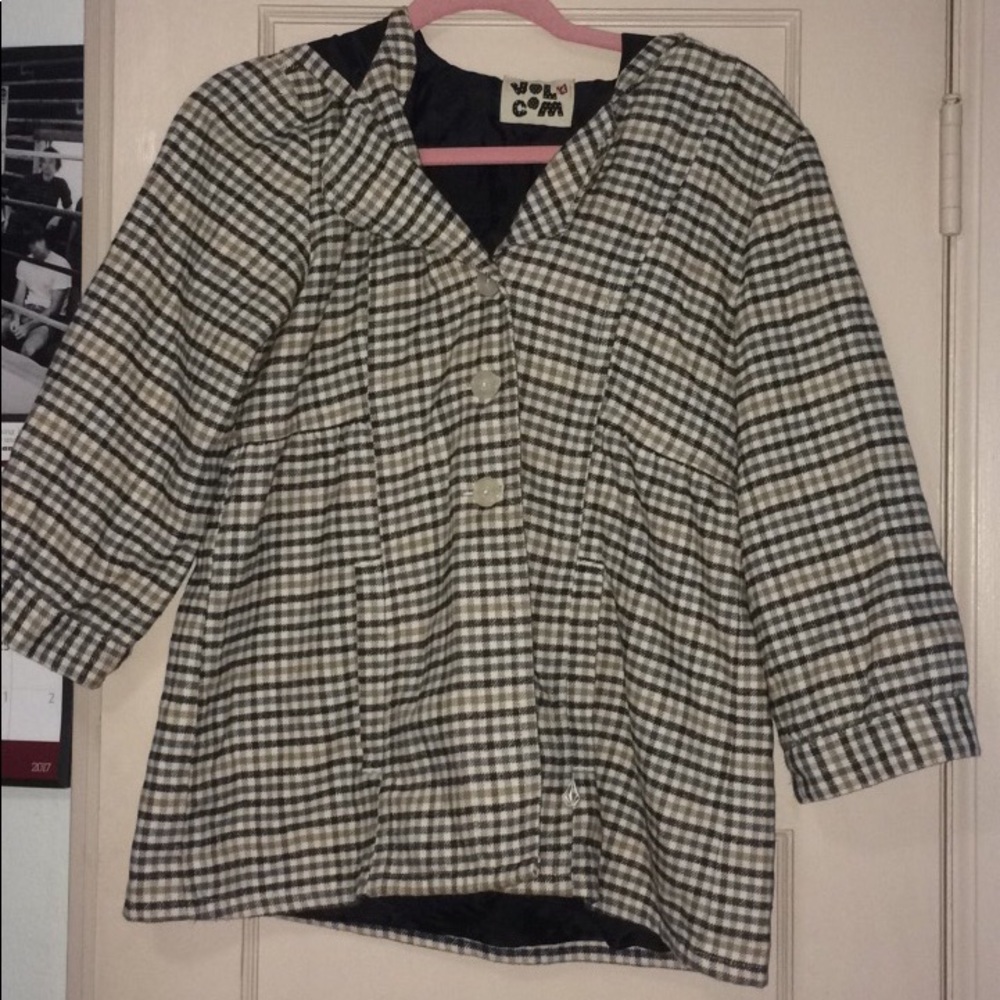 Cropped volcom winter jacket