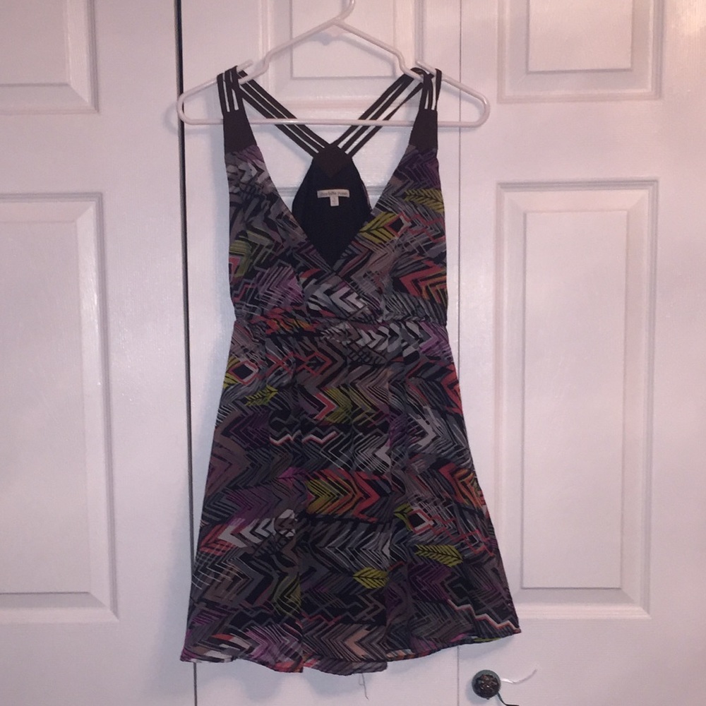 Cute spring dress.