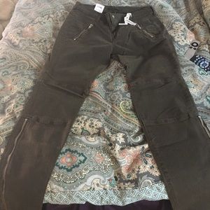 NWT JBrand cargo skinny jeans size 29