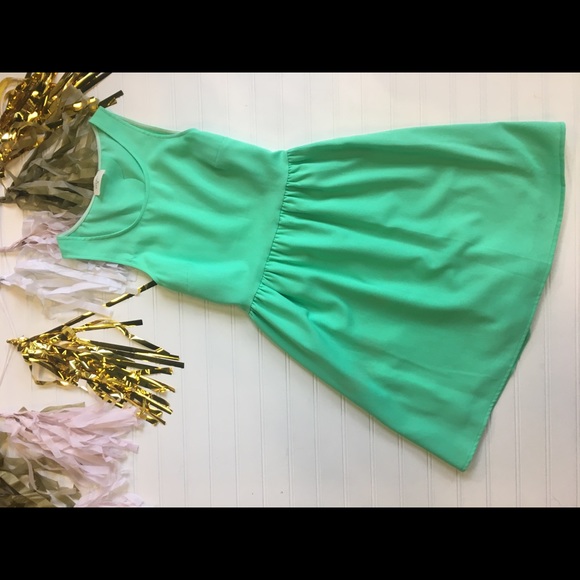 Mint Boutique Dress with scallops - Picture 1 of 2