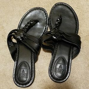 Ladies Frye Sandals
