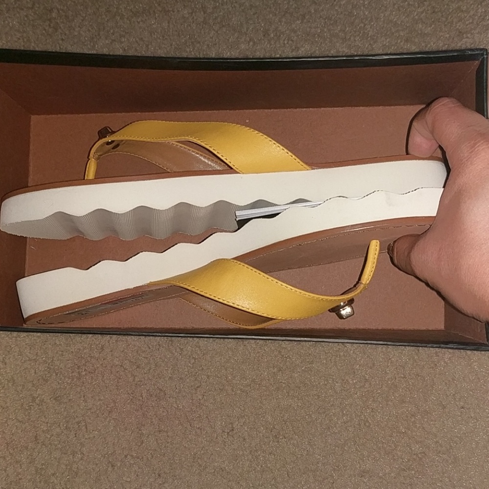 Coach Shelly Flip Flops - Picture 5 of 5