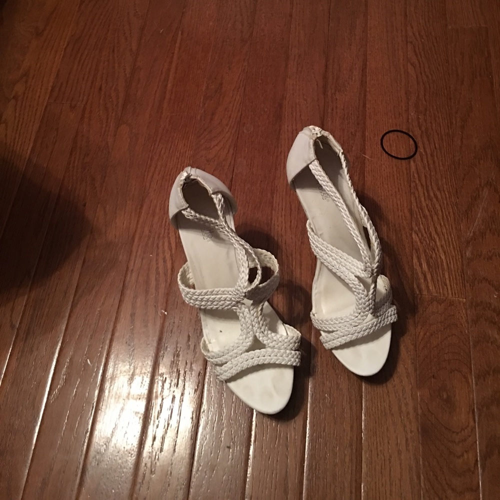 White wedges