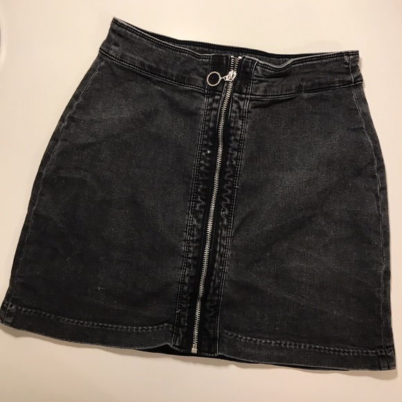 H&M Jean Skirt - Picture 1 of 3