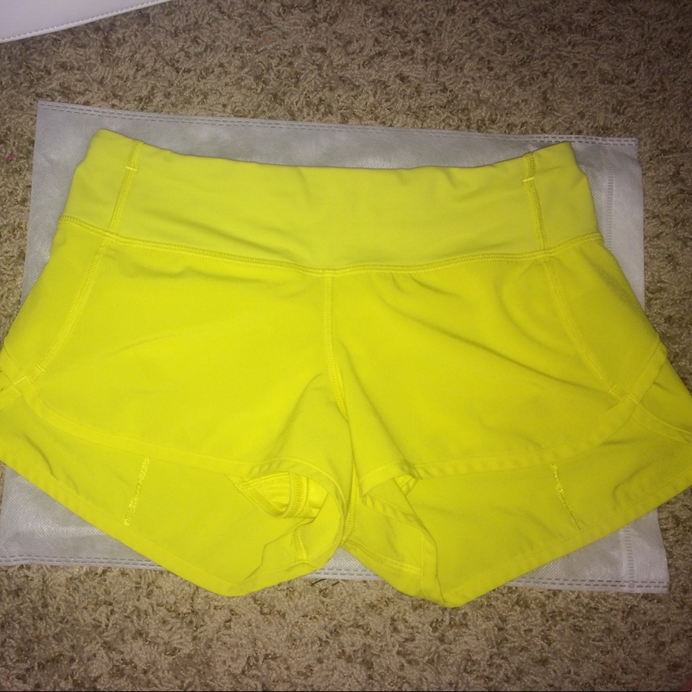 Lululemon shorts size xs