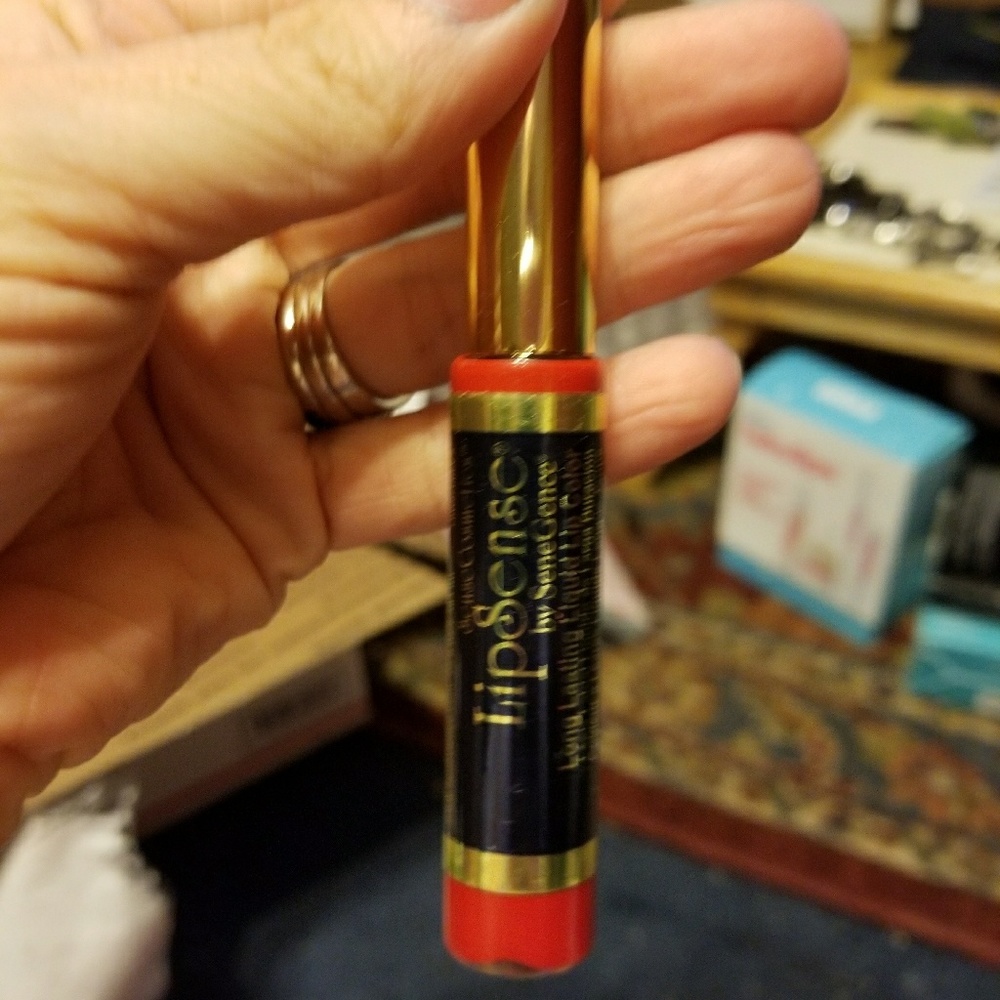 Lipsense color Blu Red