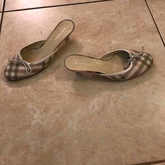 Burberry heels - Picture 2 of 2