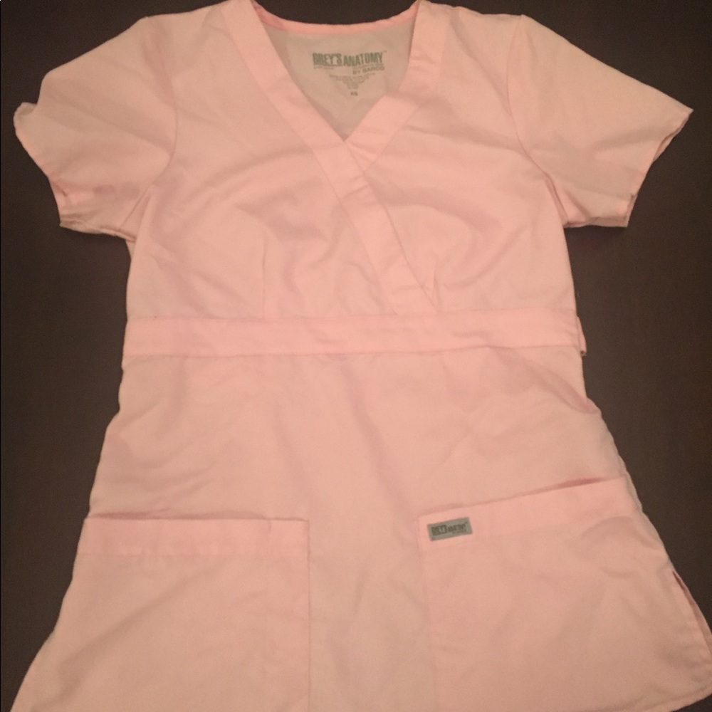 Grey' Anatomy pink scrub top