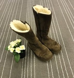 Ugg Women's 6 Winter & Rain Boot