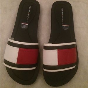 Tommy Hilfiger slides Size 7